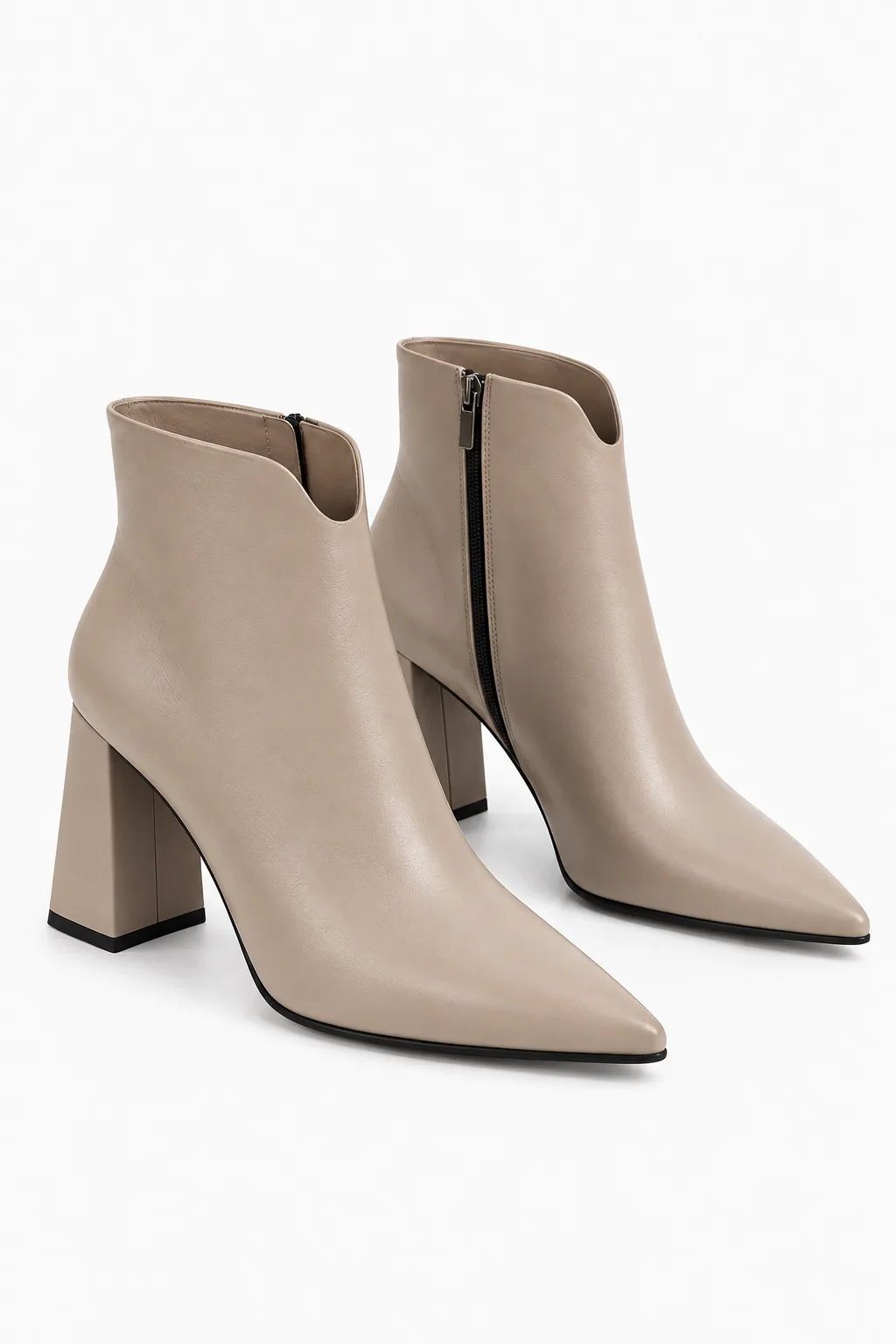 Botine bej cu toc gros și elegant