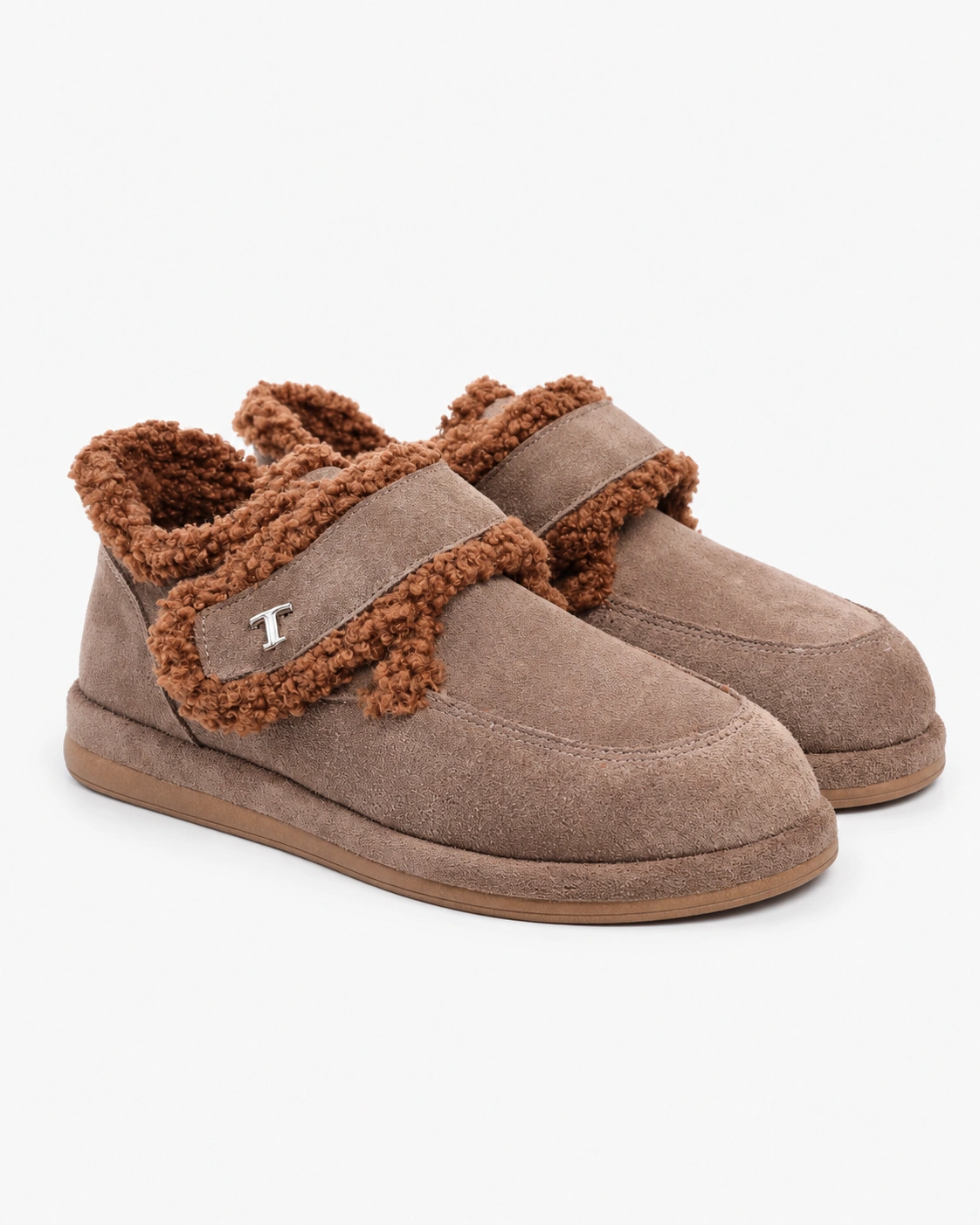 Botine în stil UGG cu blană