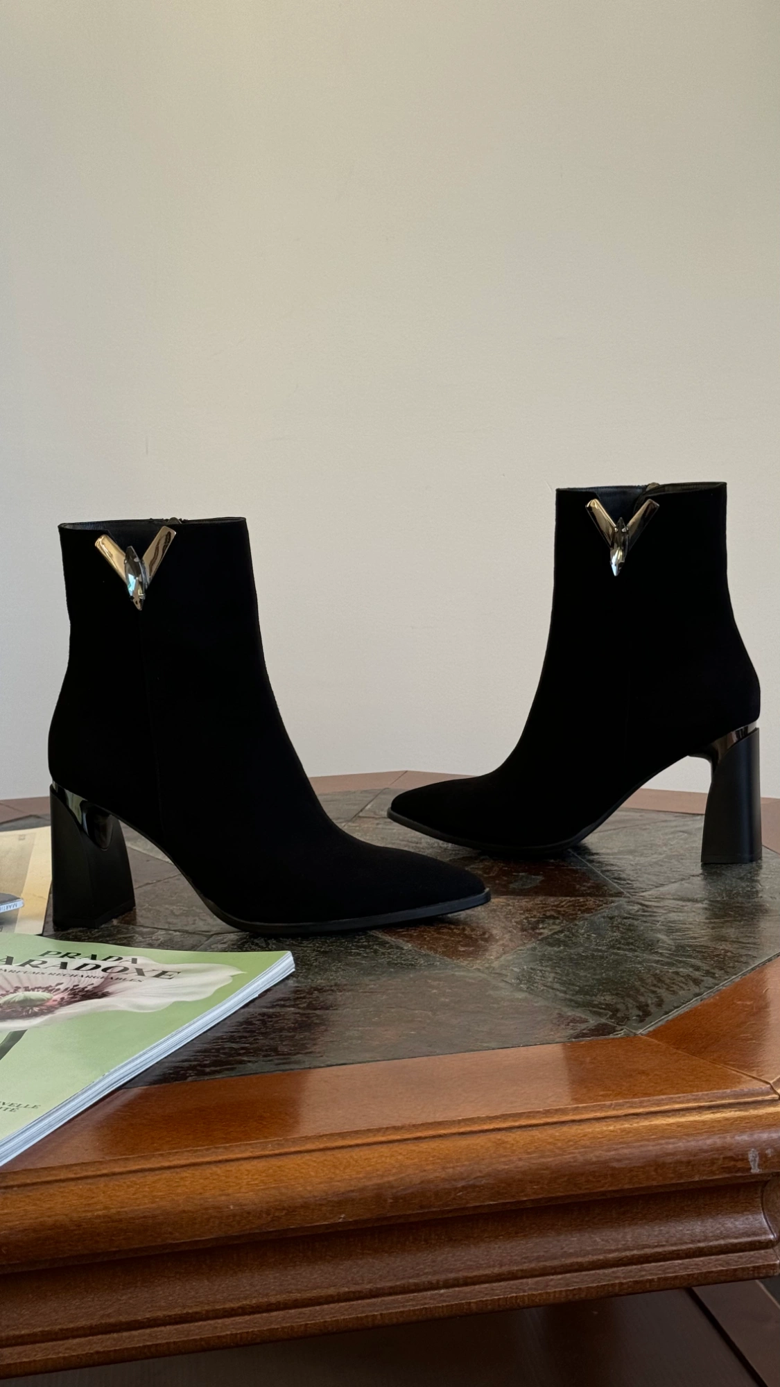Botine din piele întoarsă cu toc gros — fotografia 3 din 4