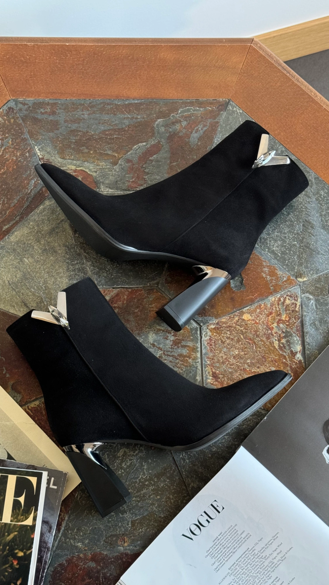 Botine din piele întoarsă cu toc gros