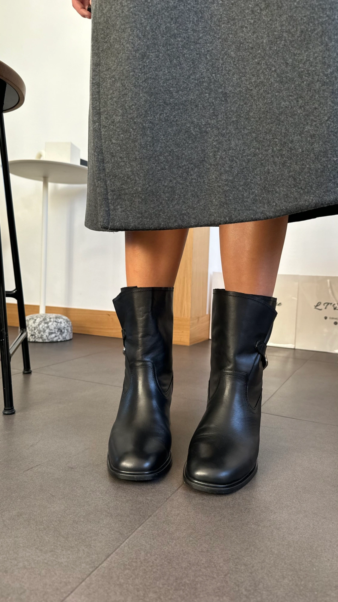 Botine de iarnă din piele cu cataramă — fotografia 3 din 5