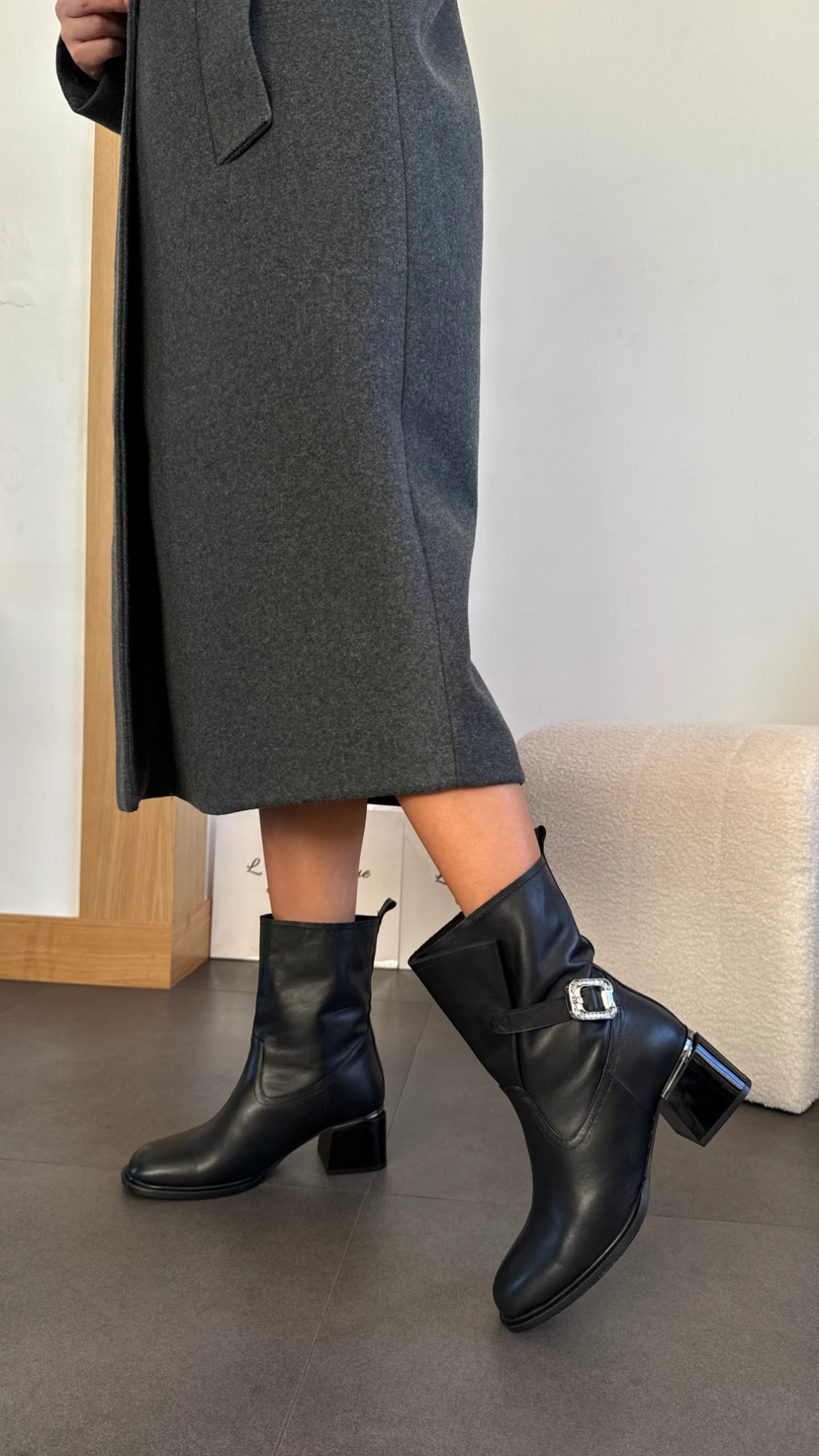 Botine de iarnă din piele cu cataramă — fotografia 4 din 5