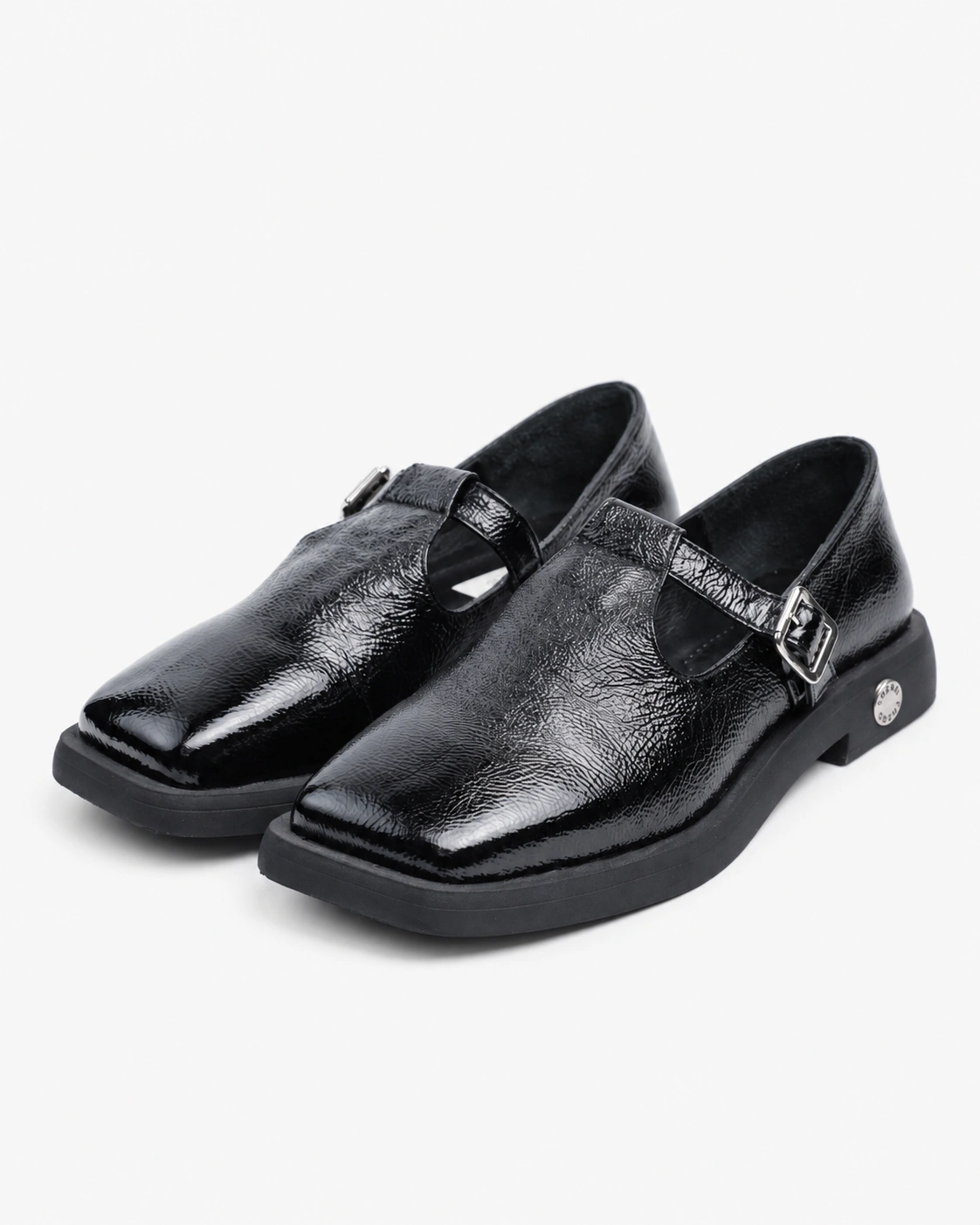 Pantofi casual lăcuiți cu baretă