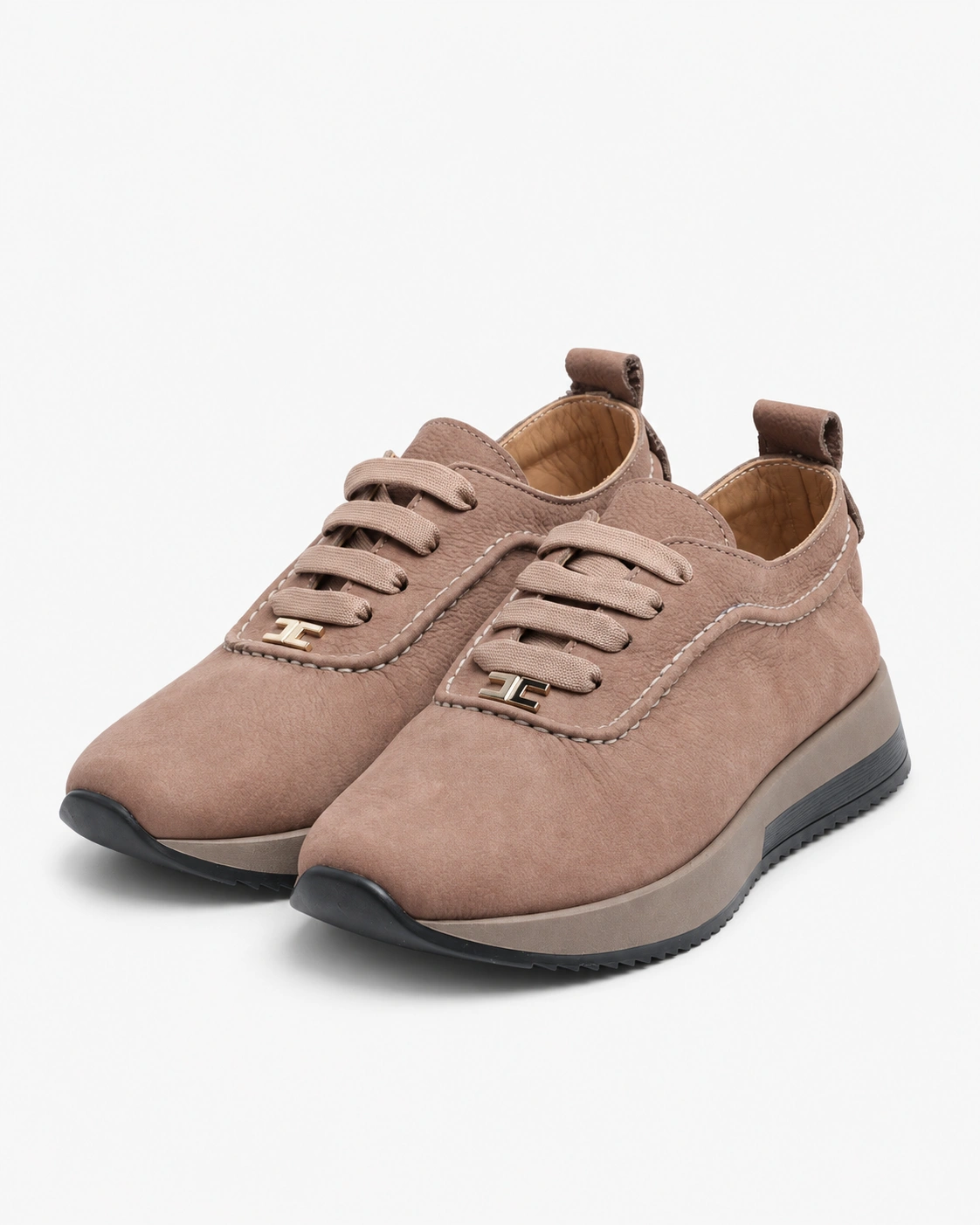 Adidași bej în stil minimalist