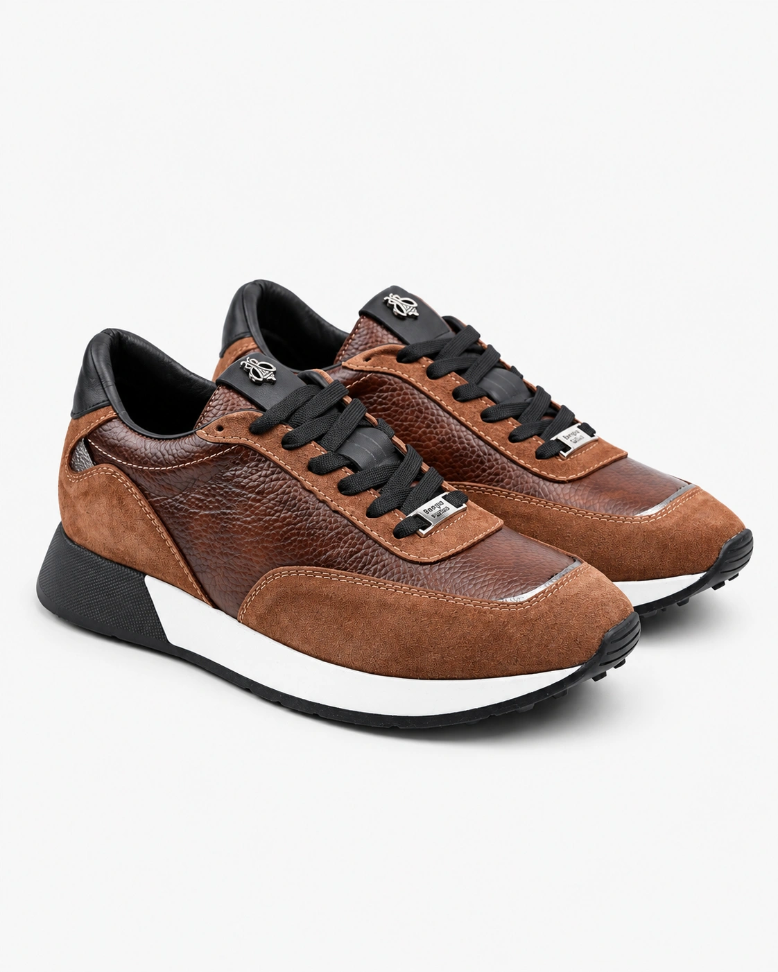 Adidași maro cu accente negre — fotografia 4 din 5