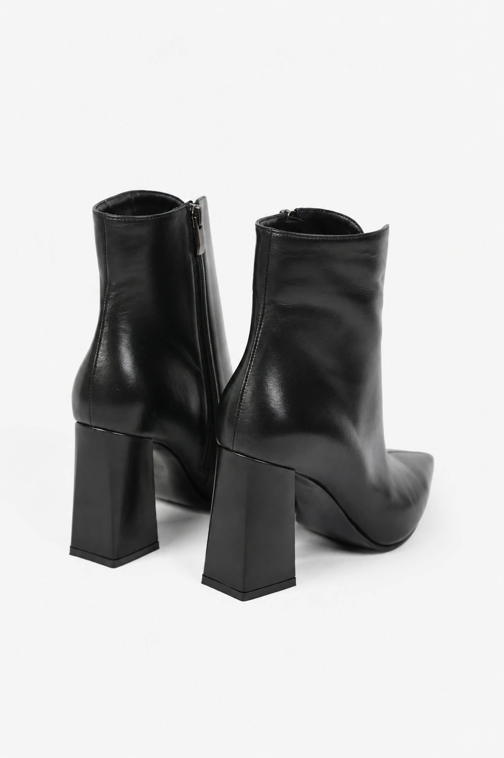 Botine negre cu toc elegant — fotografia 3 din 3