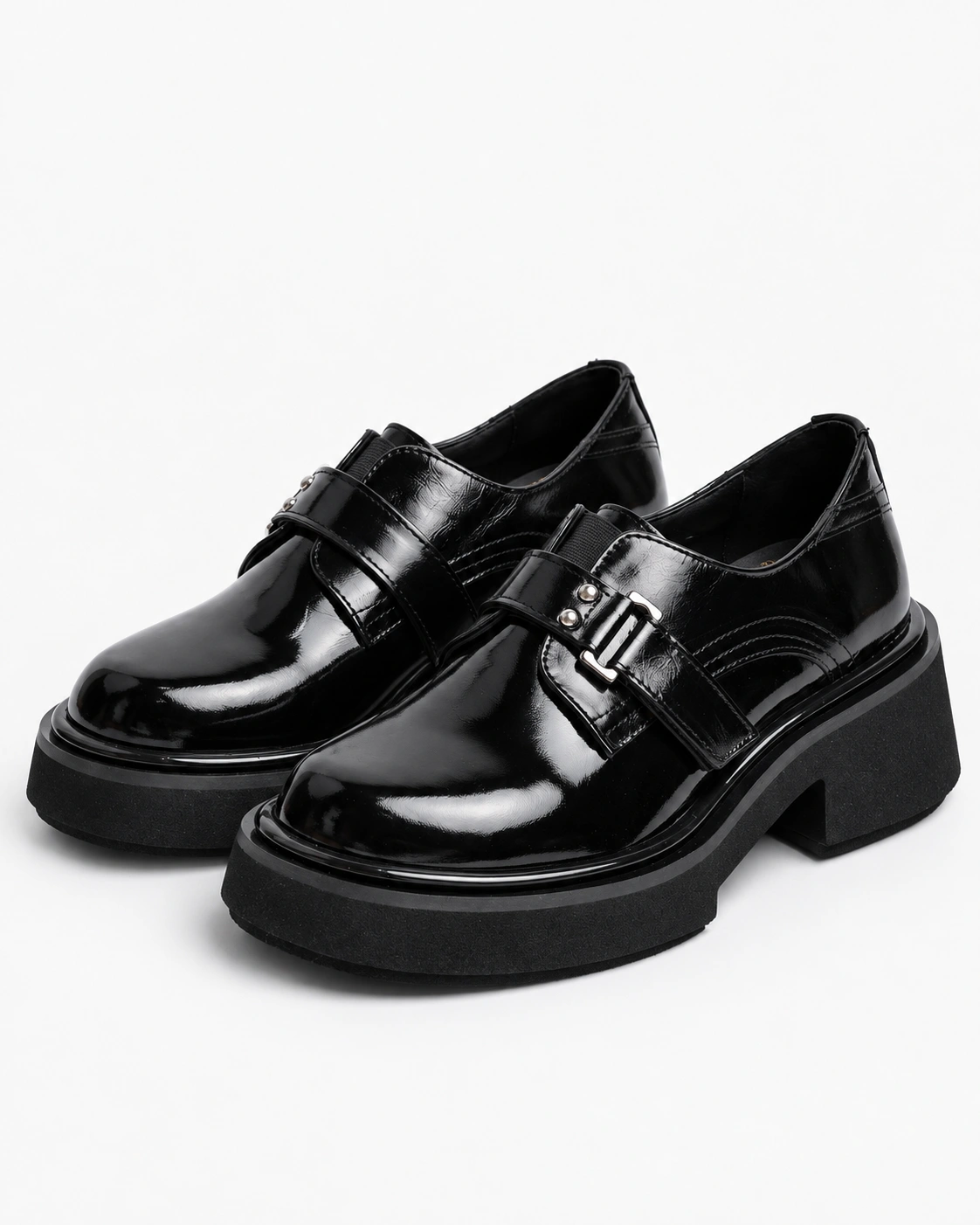 Pantofi Oxford negri lăcuiți